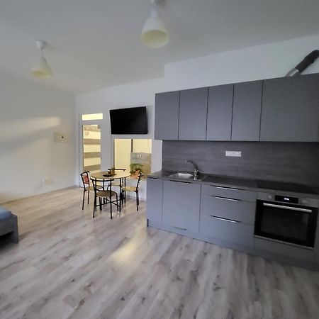 Apartman Nova Bana Exteriér fotografie
