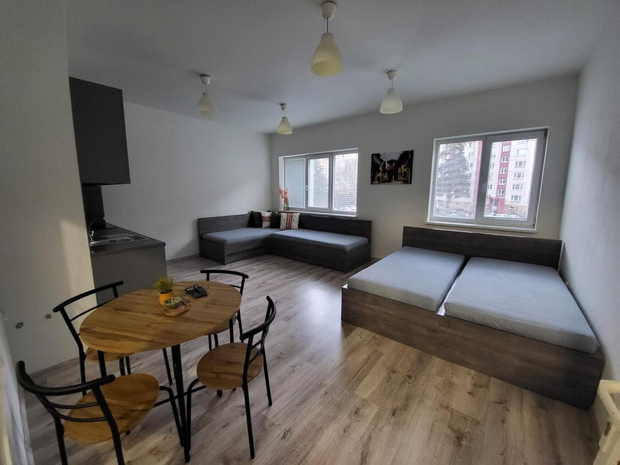 Apartman Nova Bana Exteriér fotografie